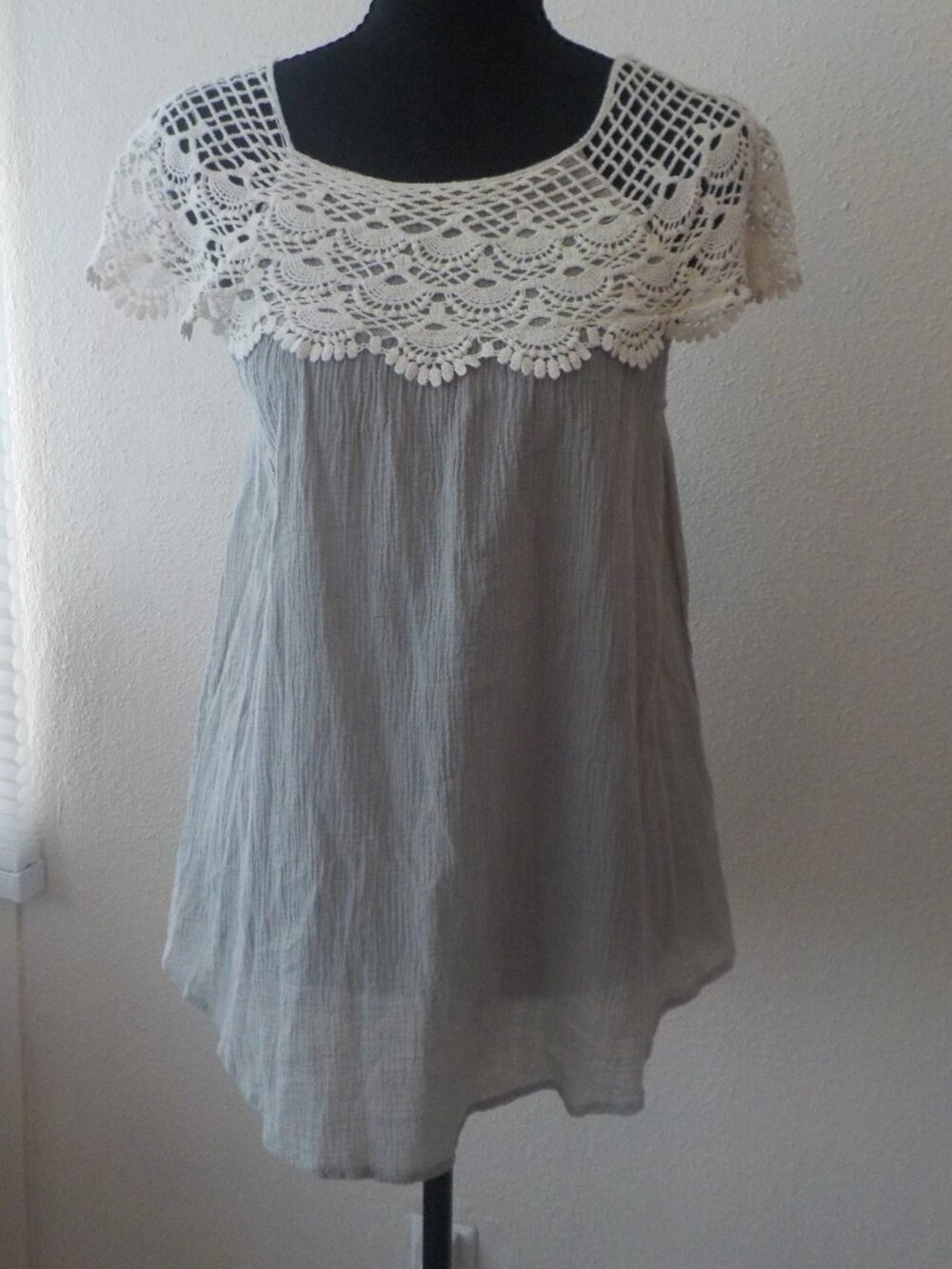 Hayden Blouse - Medium - Sage Green COTTON Gauzy Sleeveless White Lace (2625)